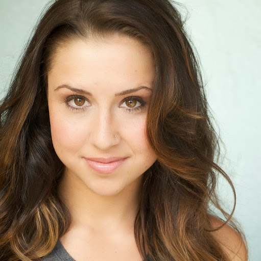 Kristin Elliott Photo 26