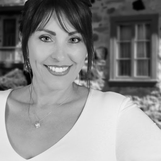 Julie Lapointe Photo 11