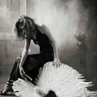 Elizabeth Pauley Photo 6