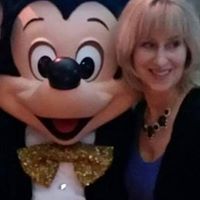 Deborah Breen Photo 24