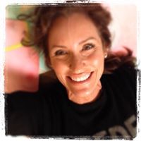 Michelle Hilliard Photo 35