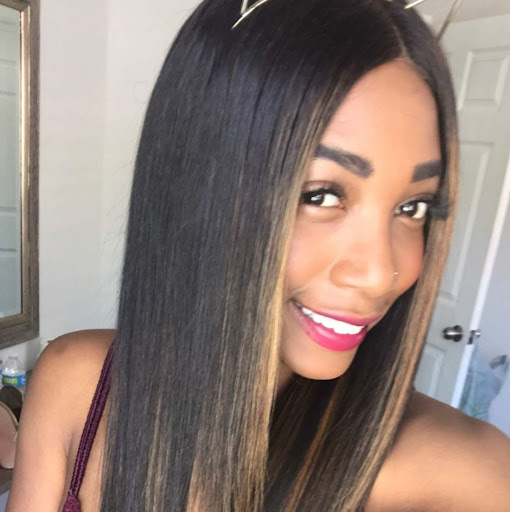 Candace Thomas Photo 26