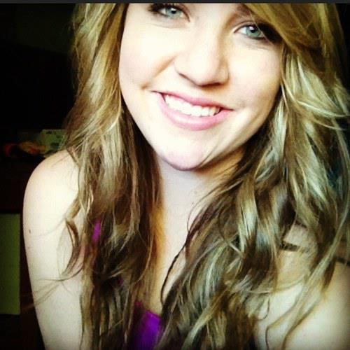 Alexandria Johnson Photo 35