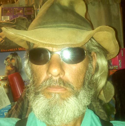 Harold Dean Photo 36