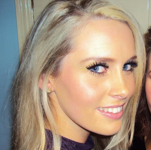 Vicky Kelly Photo 27