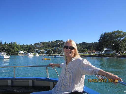 Suzanne Ryan Photo 27