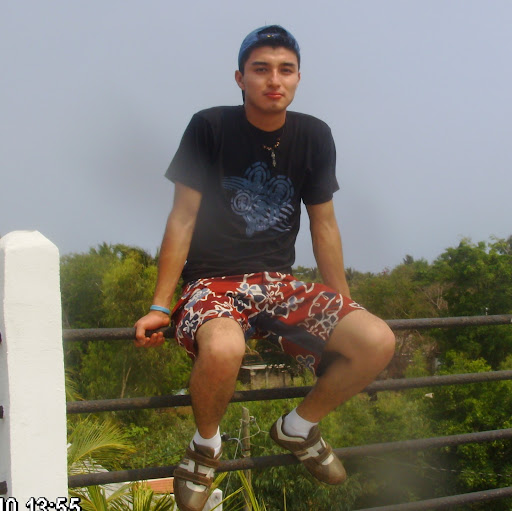 Omar Garcia Photo 38