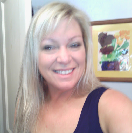 Linda Holcomb Photo 31