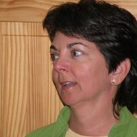 Beth Schroeder Photo 27