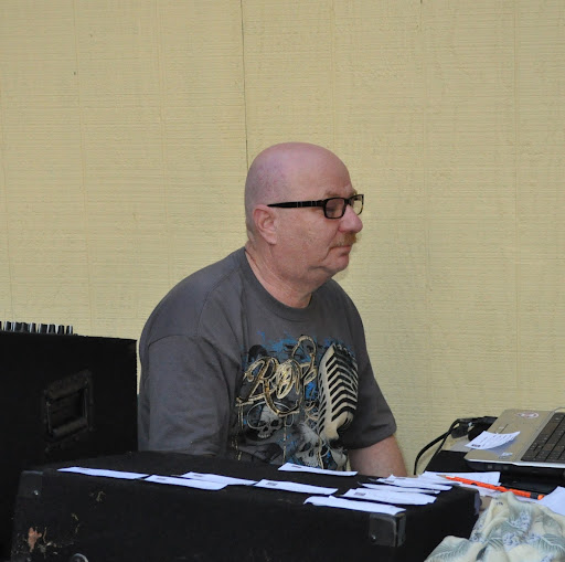 Glenn Nichols Photo 37