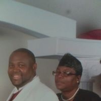 Stacy Crenshaw Photo 14