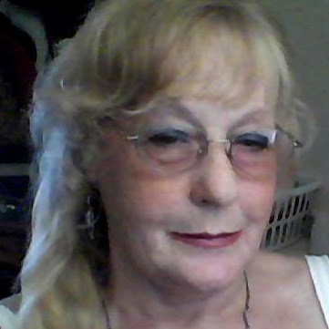 Ruth Elliott Photo 28