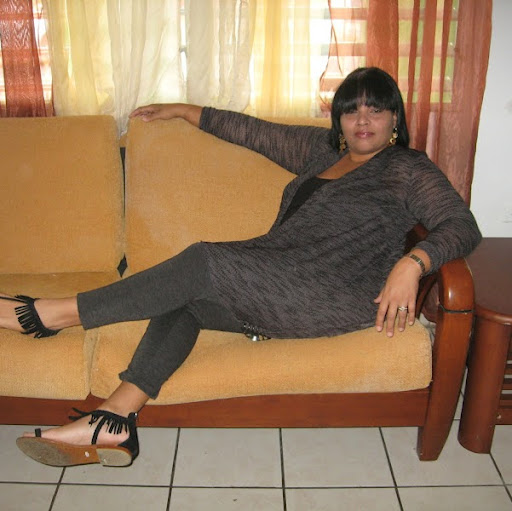 Frances Gomez Photo 4