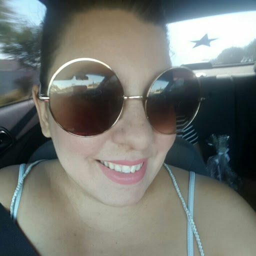 Alicia Becerra Photo 9