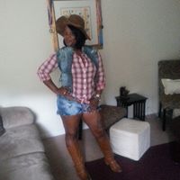 Jackie Chisholm Photo 10