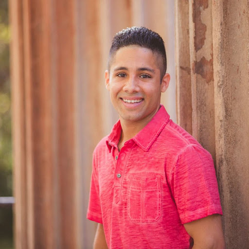 Hector Reyes Photo 30