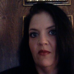 Julie Skinner Photo 28