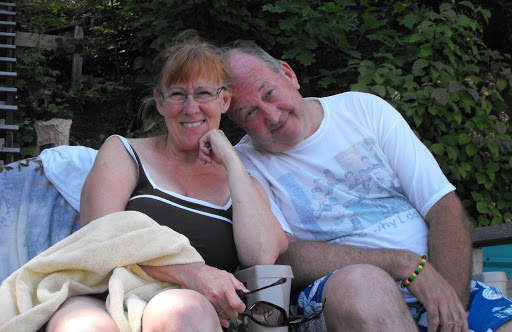 Melanie Saunders Photo 40