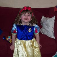 Sarah Griffiths Photo 7