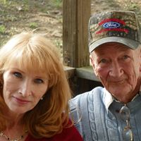 Julie Puckett Photo 34