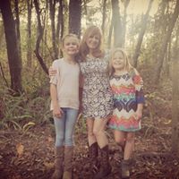 Julie Barringer Photo 7