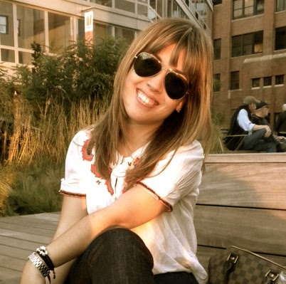Laura Lopez Photo 13