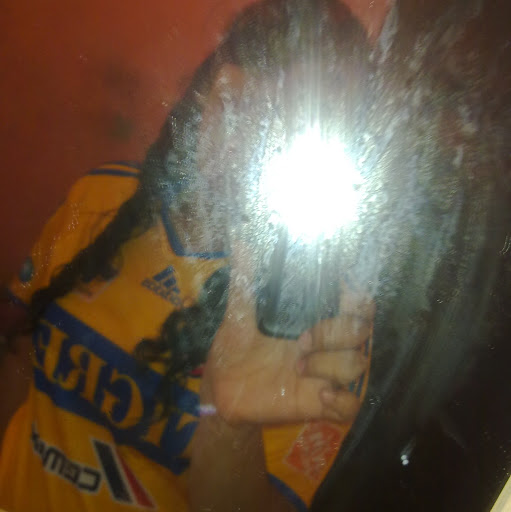 Edith Flores Photo 35