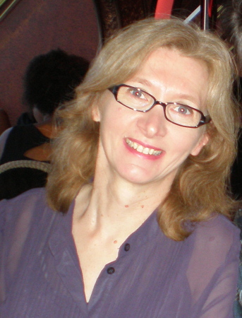 Lisa Yates Photo 1