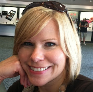 Michelle Reardon Photo 33