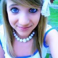 Tess Hayes Photo 5
