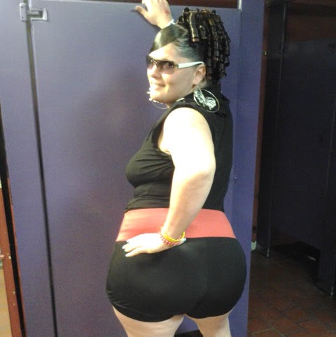 Rebecca Sanders Photo 18