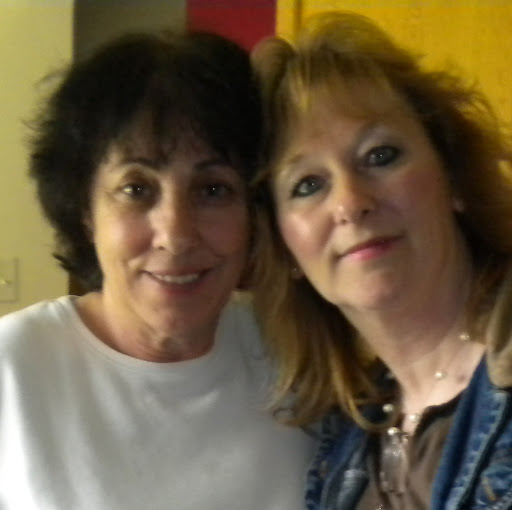 Shelley Schneider Photo 6