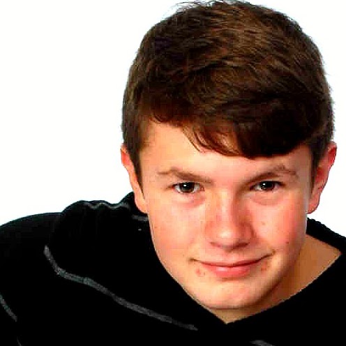 Justin Howell Photo 23