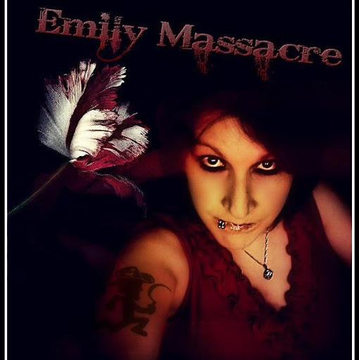 Emily Jones Photo 32