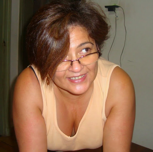 Laura Juarez Photo 11