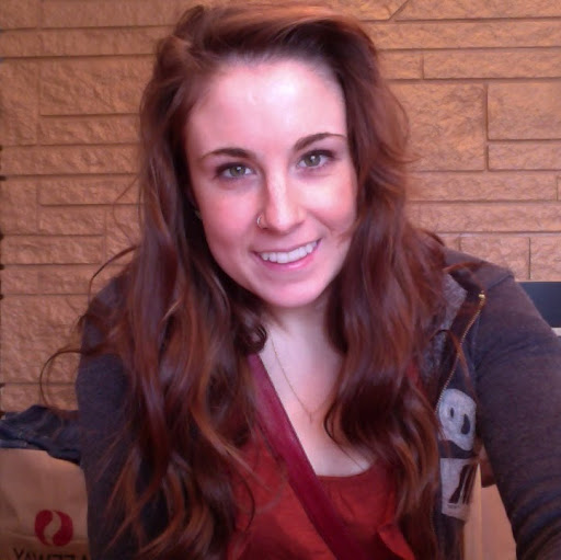 Emily Roberts Photo 34