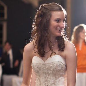 Sara Ball Photo 34