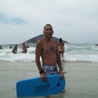 Robert Valverde Photo 17