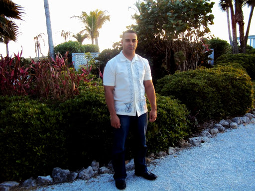 Javier Santiago Photo 4