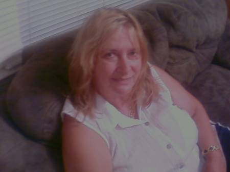 Linda Walker Photo 26