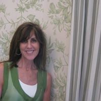 Ellen Levy Photo 10