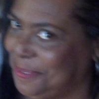 Alma Walker Photo 33