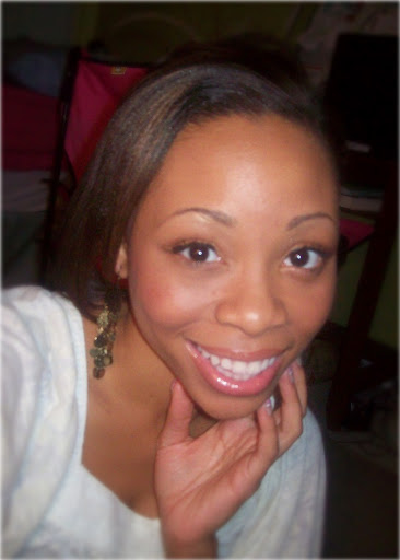 Candice Robinson Photo 13