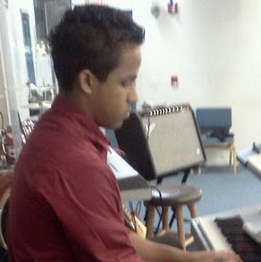 Miguel Cruz Photo 30