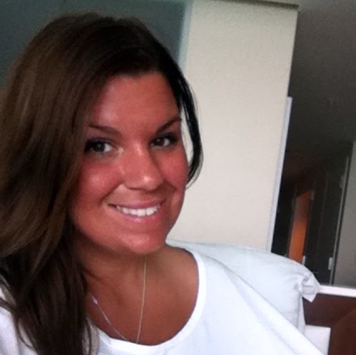 Lauren Davis Photo 30