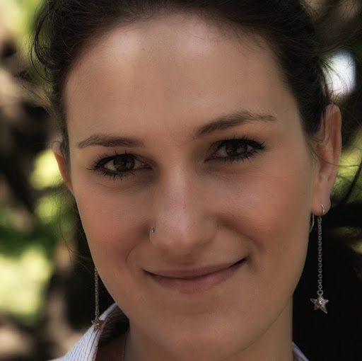 Lisa Belling Photo 14