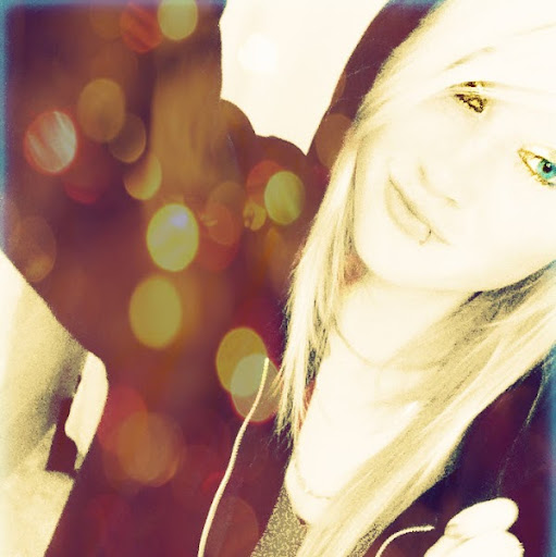 Amber Lockhart Photo 9