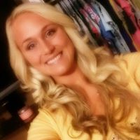 Lindsey Holland Photo 15