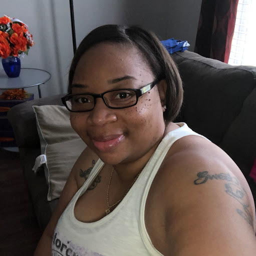 Monique Williams Photo 27