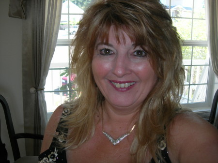 Julie Sauer Photo 15